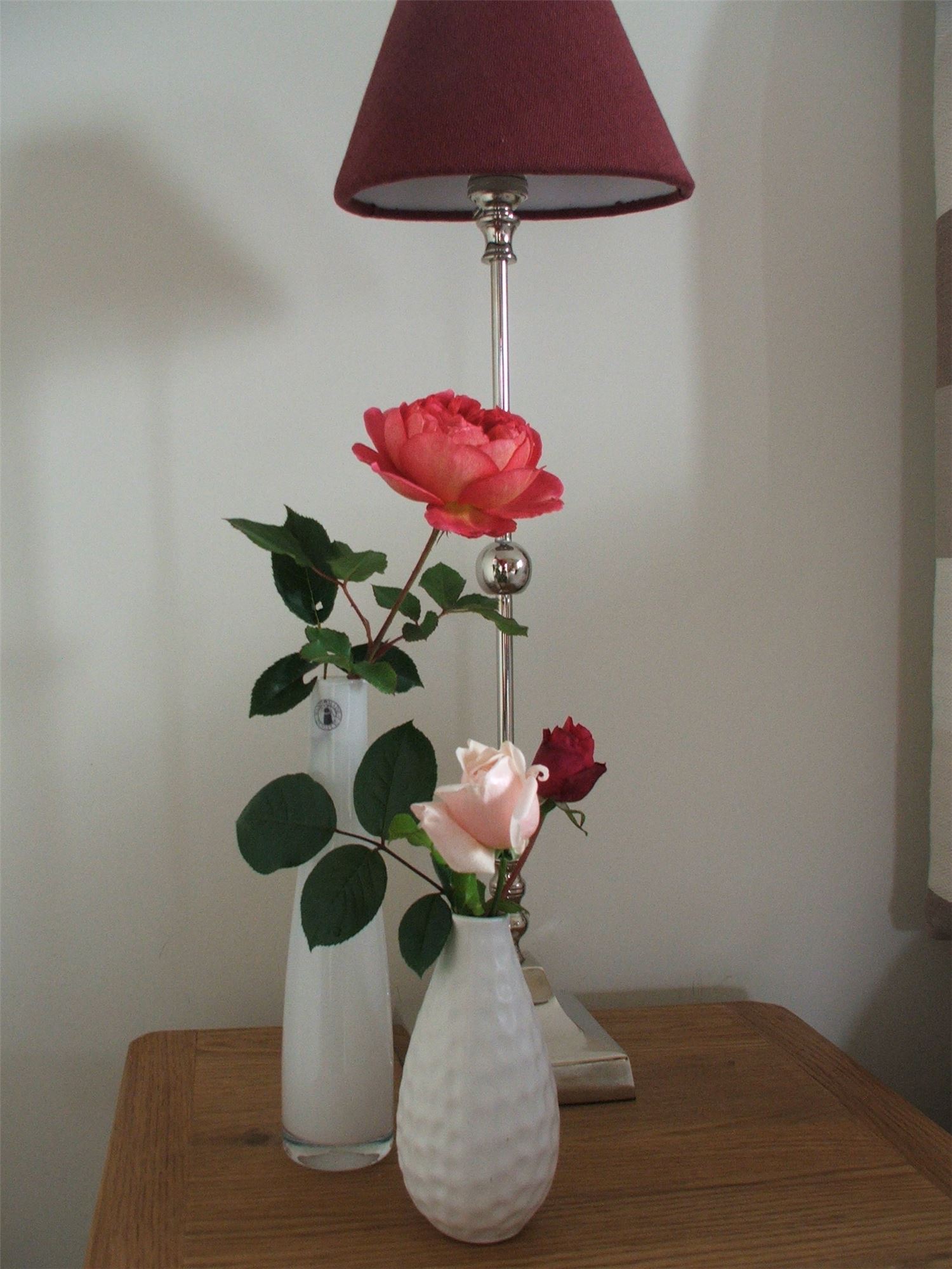 roses and table lamp 